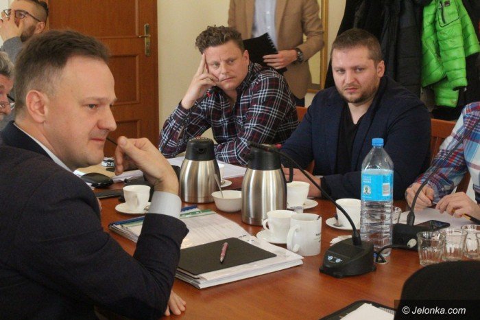 w-radzie-karpacza-poziom-dyskusji-siega-bruku-foto-66681