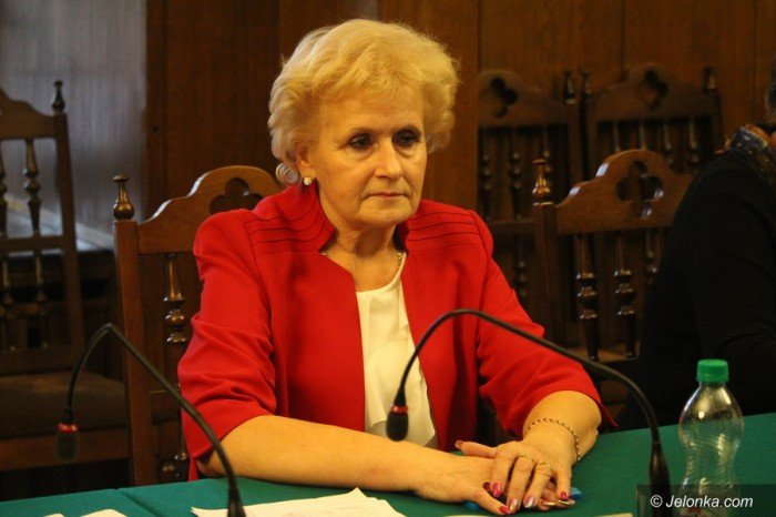 radni-z-zakazem-posugiwania-sie-nazwa-po-foto-66694