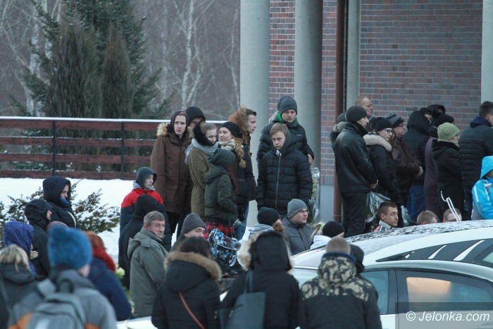 rodzina-i-jeleniogorzanie-pozegnali-sare-foto-66731