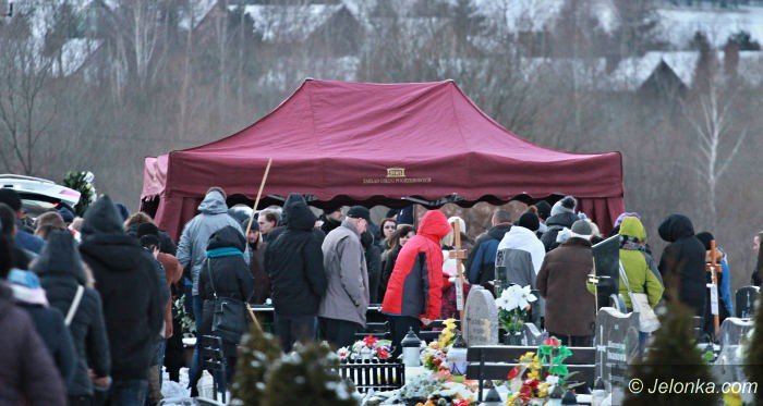 rodzina-i-jeleniogorzanie-pozegnali-sare-foto-66731