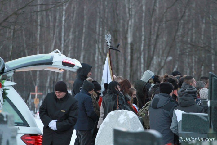 rodzina-i-jeleniogorzanie-pozegnali-sare-foto-66731