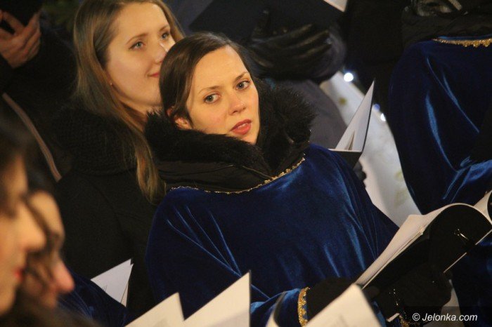 wspolne-koledowanie-z-wrocawskimi-chorami-foto-66751