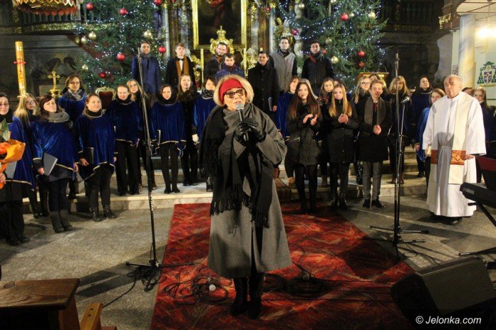 wspolne-koledowanie-z-wrocawskimi-chorami-foto-66751