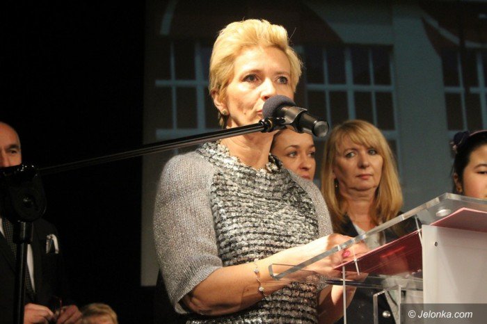 uroczysta-sesja-pena-wzruszen-foto-66818