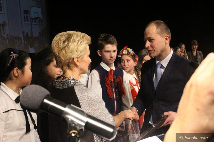 uroczysta-sesja-pena-wzruszen-foto-66818