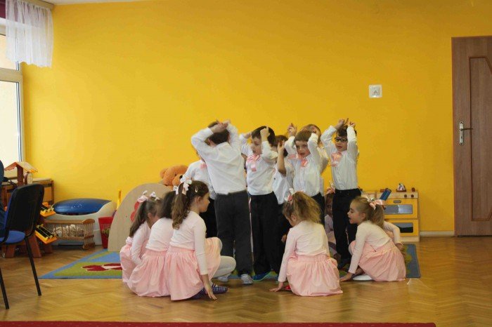 maska-i-trzeci-dzwonek-w-okraglaczku-foto-66901