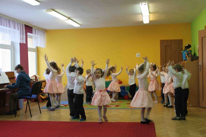 maska-i-trzeci-dzwonek-w-okraglaczku-foto-66901