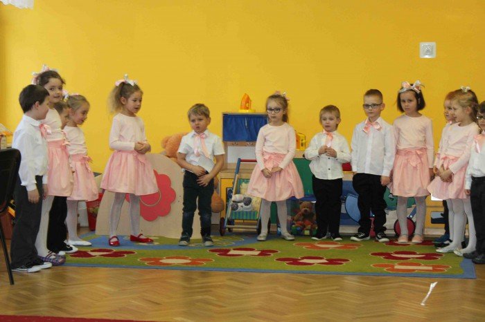 maska-i-trzeci-dzwonek-w-okraglaczku-foto-66901