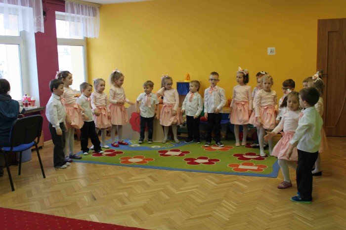 maska-i-trzeci-dzwonek-w-okraglaczku-foto-66901