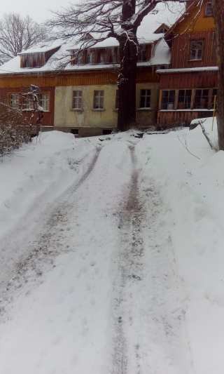 czytelnik-toniemy-w-sniegu-foto-66911