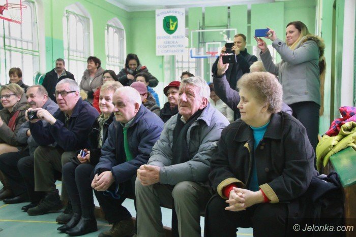 przedszkolaki-z-mysakowic-zaprosiy-babcie-i-dziadkow-foto-66961
