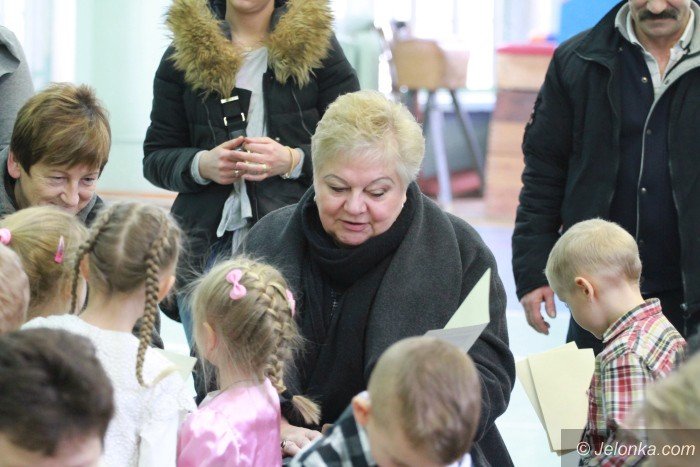 przedszkolaki-z-mysakowic-zaprosiy-babcie-i-dziadkow-foto-66961