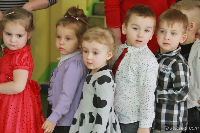 przedszkolaki-z-mysakowic-zaprosiy-babcie-i-dziadkow-foto-66961