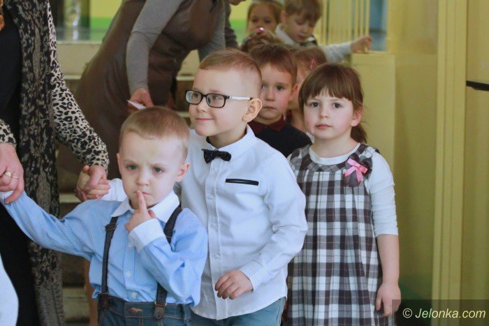 przedszkolaki-z-mysakowic-zaprosiy-babcie-i-dziadkow-foto-66961