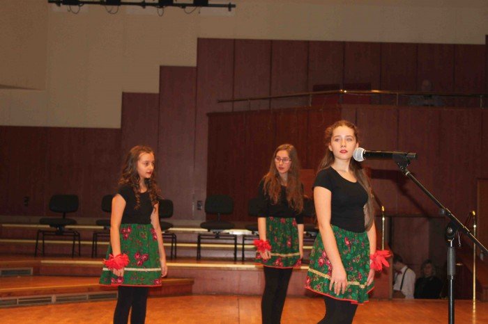 roztanczona-dwojka-na-koncercie-w-filharmonii-foto-66979