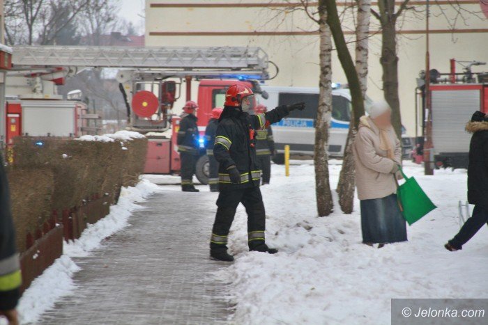 ewakuacja-mieszkancow-bloku-przy-szymanowskiego-foto-67000