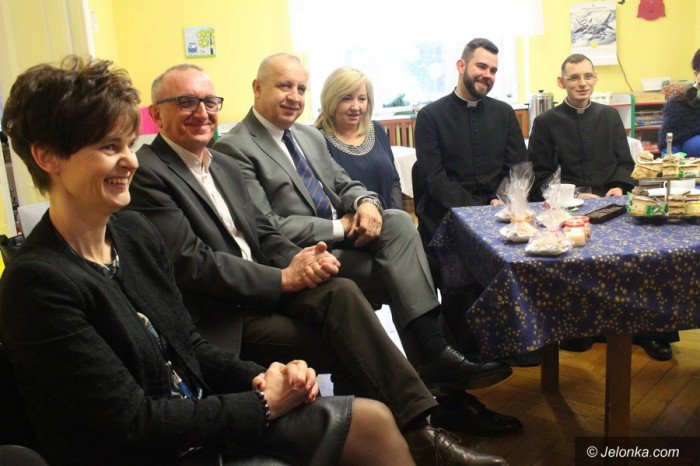 integracja-przedszkolakow-przy-koledach-i-pastorakach-foto-67028