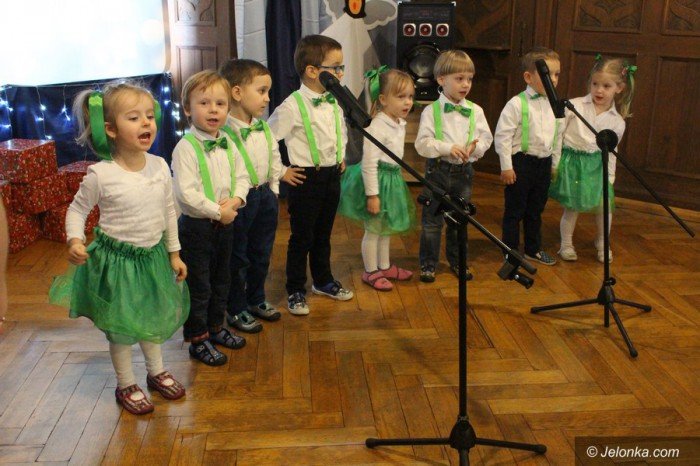 integracja-przedszkolakow-przy-koledach-i-pastorakach-foto-67028