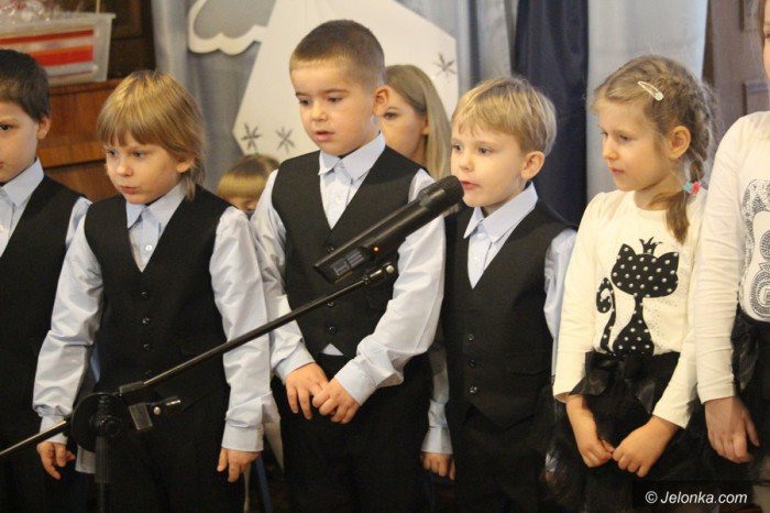 integracja-przedszkolakow-przy-koledach-i-pastorakach-foto-67028
