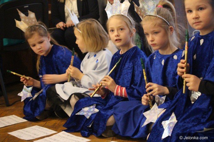 integracja-przedszkolakow-przy-koledach-i-pastorakach-foto-67028