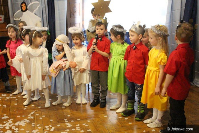 integracja-przedszkolakow-przy-koledach-i-pastorakach-foto-67028
