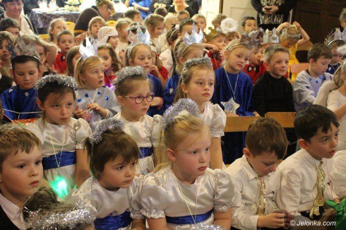integracja-przedszkolakow-przy-koledach-i-pastorakach-foto-67028