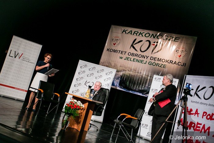 lech-waesa-w-jeleniej-gorze-o-polsce-foto-67038