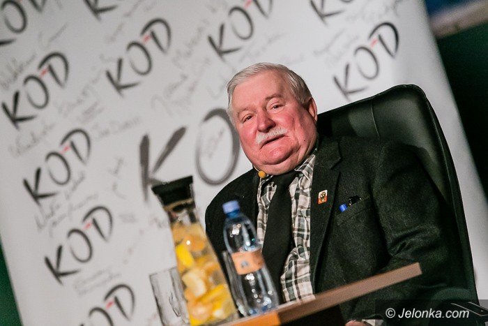 lech-waesa-w-jeleniej-gorze-o-polsce-foto-67038