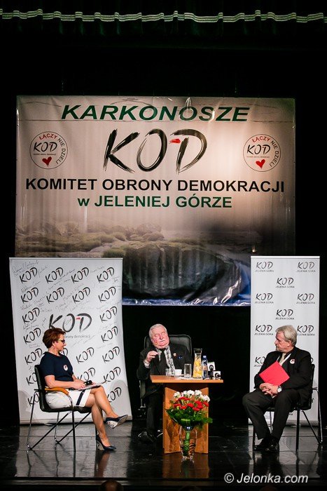 lech-waesa-w-jeleniej-gorze-o-polsce-foto-67038