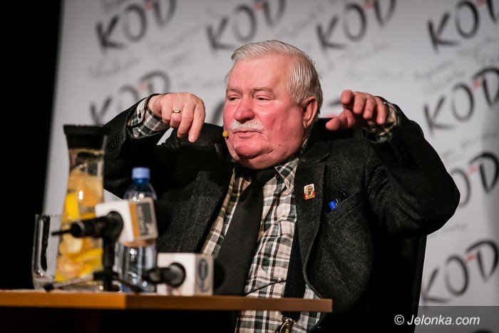 lech-waesa-w-jeleniej-gorze-o-polsce-foto-67038