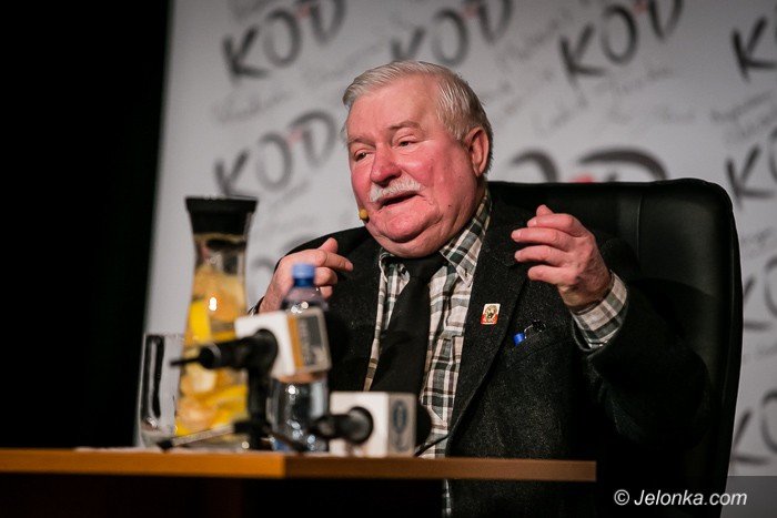 lech-waesa-w-jeleniej-gorze-o-polsce-foto-67038