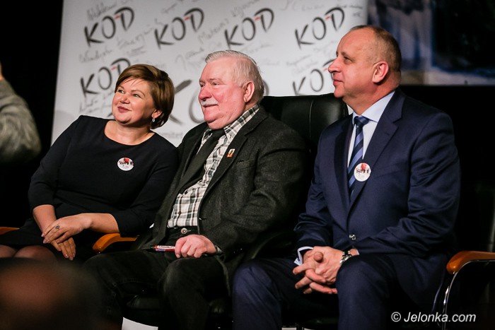 lech-waesa-w-jeleniej-gorze-o-polsce-foto-67038