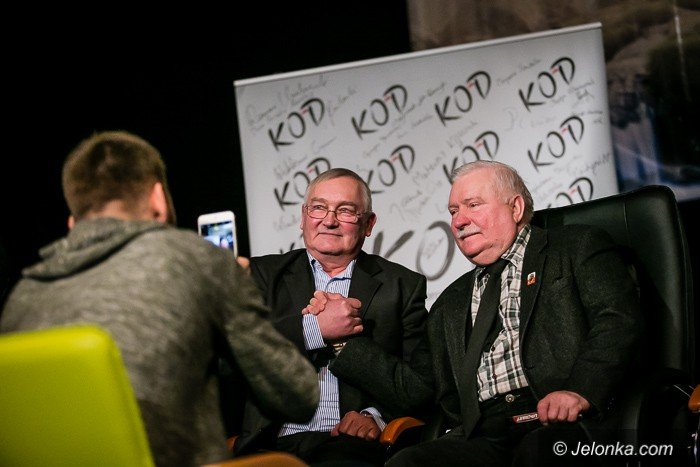 lech-waesa-w-jeleniej-gorze-o-polsce-foto-67038
