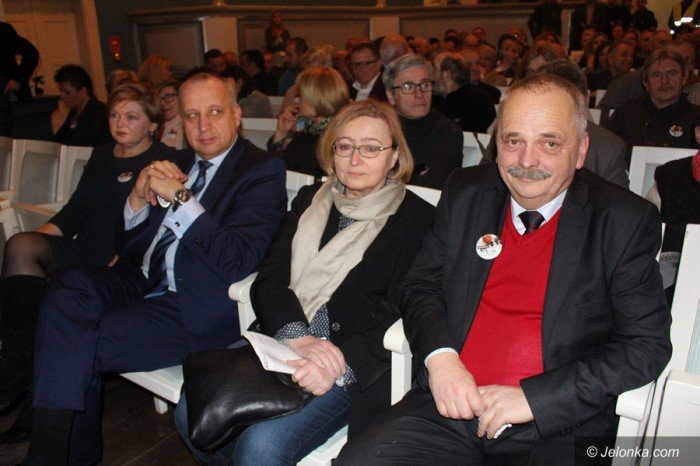lech-waesa-w-jeleniej-gorze-o-polsce-foto-67038