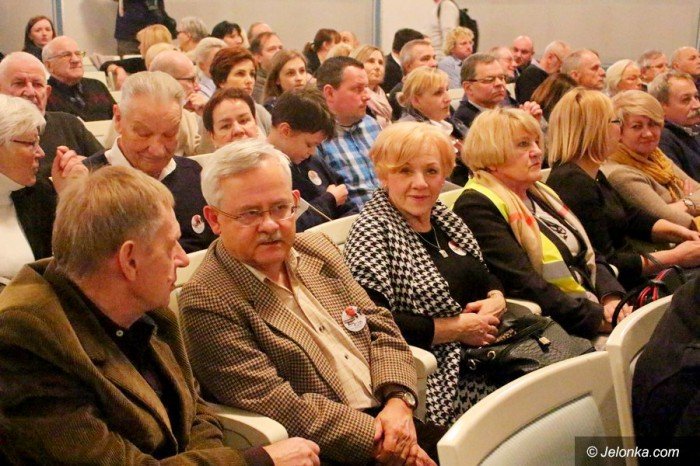 lech-waesa-w-jeleniej-gorze-o-polsce-foto-67038