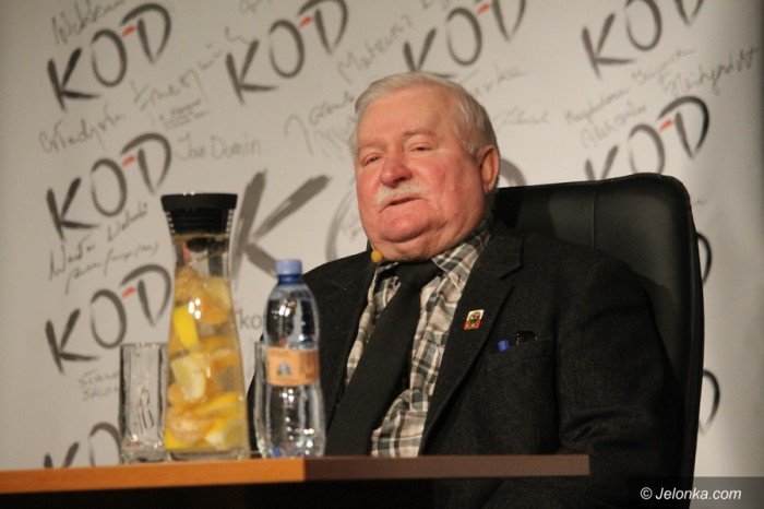 lech-waesa-w-jeleniej-gorze-o-polsce-foto-67038