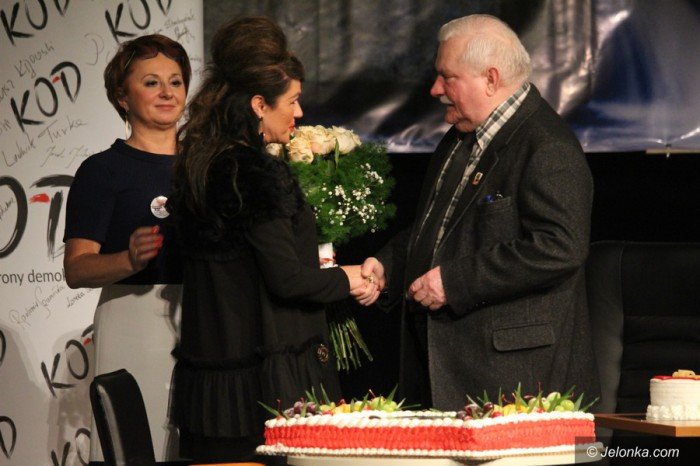 lech-waesa-w-jeleniej-gorze-o-polsce-foto-67038