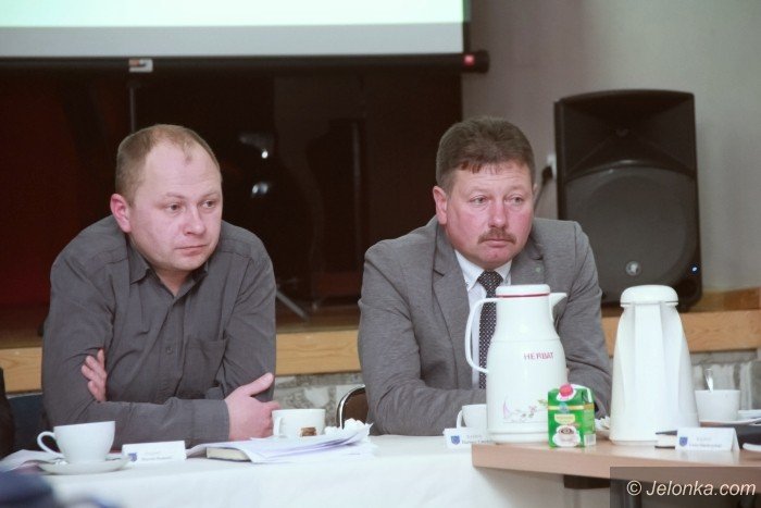 w-piechowicach-debatowali-o-przyszosci-szko-foto-67045