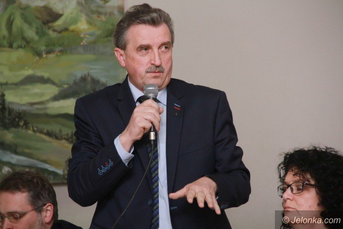 w-piechowicach-debatowali-o-przyszosci-szko-foto-67045