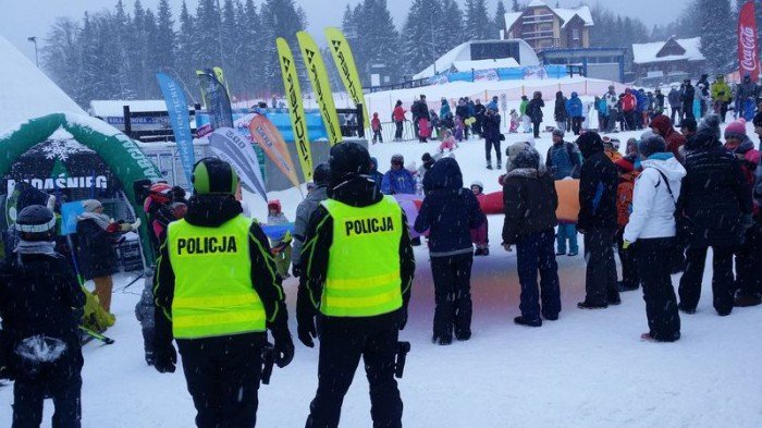 policyjne-patrole-narciarskie-na-stokach-foto-67113