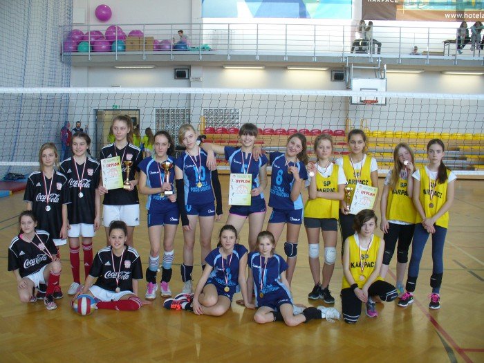janowickie-siatkarki-znow-najlepsze-w-powiecie-67134