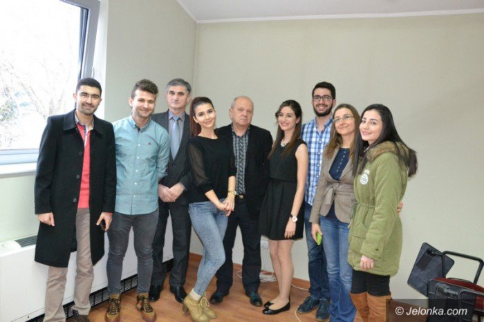 syryjczycy-o-swoim-kraju-i-swiecie-w-jeleniej-gorze-foto-67136