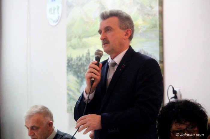 w-piechowicach-jedna-szkoa-dwa-budynki-foto-67151