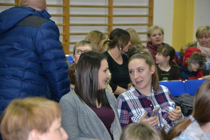 czerwony-kapturek-charytatywnie-w-janowicach-wielkich-foto-67167