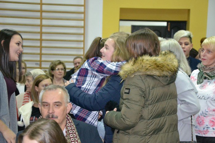 czerwony-kapturek-charytatywnie-w-janowicach-wielkich-foto-67167