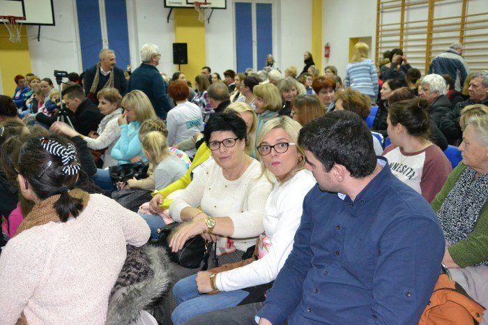 czerwony-kapturek-charytatywnie-w-janowicach-wielkich-foto-67167