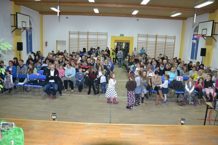 czerwony-kapturek-charytatywnie-w-janowicach-wielkich-foto-67167