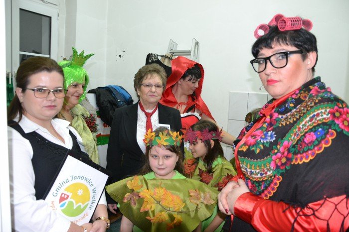 czerwony-kapturek-charytatywnie-w-janowicach-wielkich-foto-67167