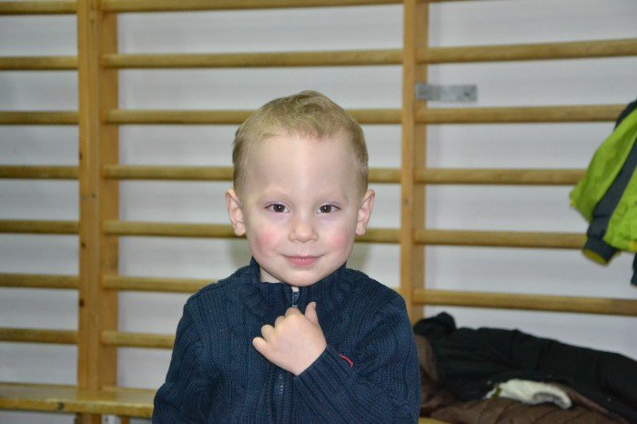 czerwony-kapturek-charytatywnie-w-janowicach-wielkich-foto-67167
