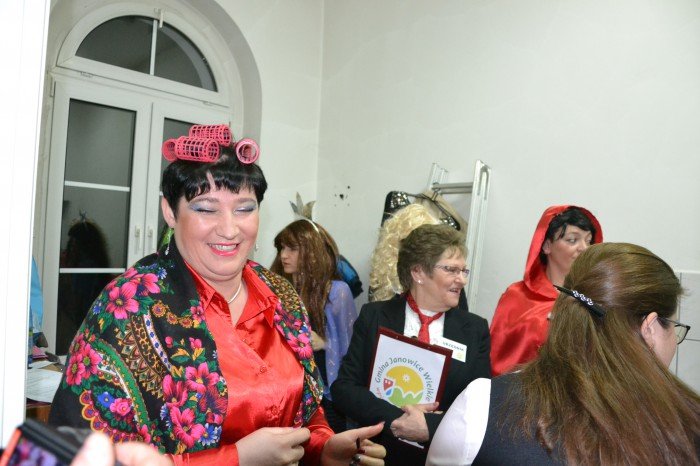 czerwony-kapturek-charytatywnie-w-janowicach-wielkich-foto-67167